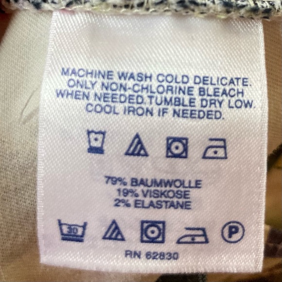 Lands’ End floral cropped pants - Picture 11 of 11